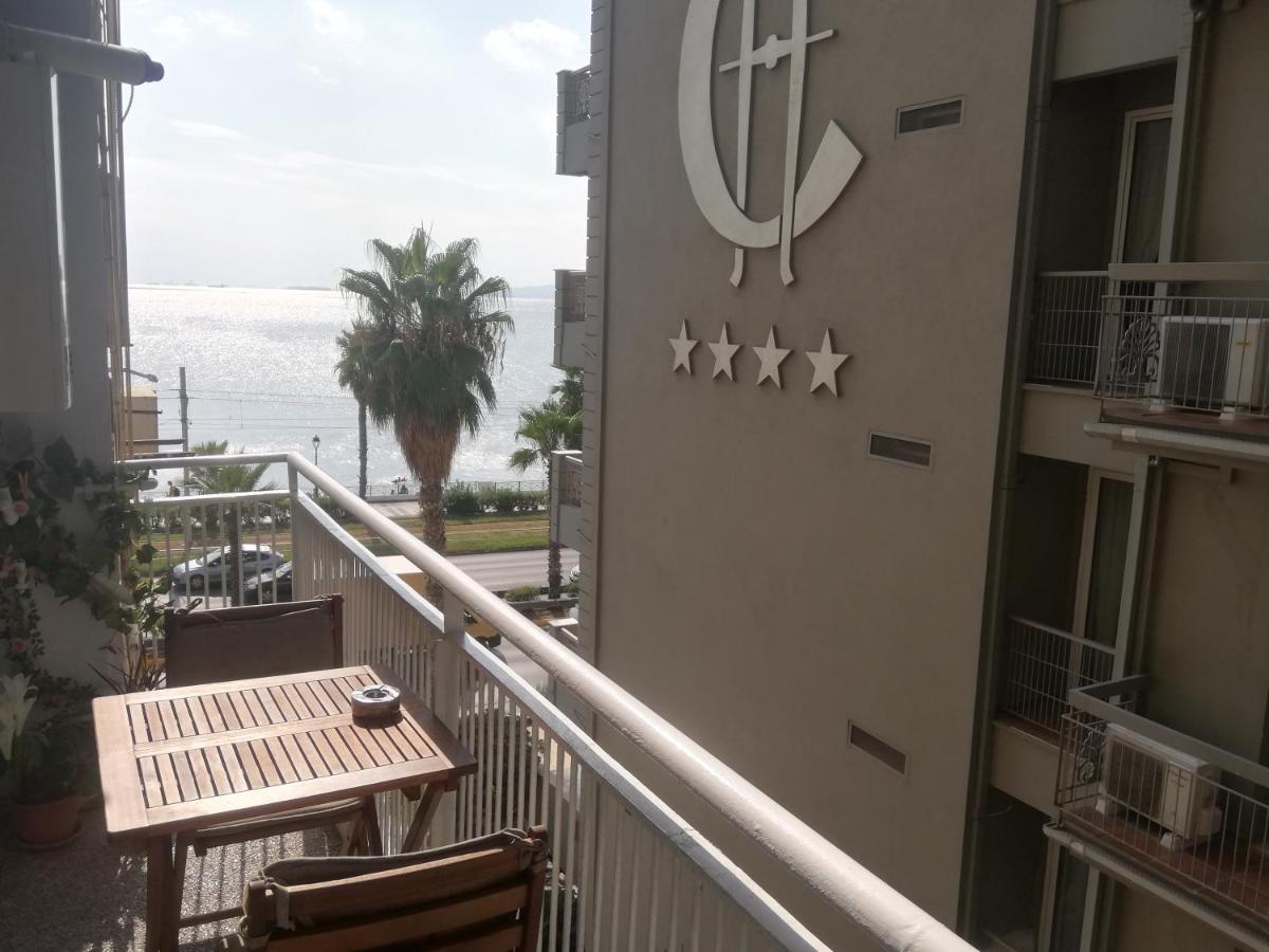 Athens Riviera Apt With Seaview, 15' To Acropolis Экстерьер фото